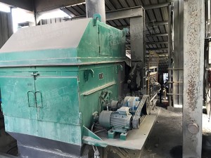 金屬自動分離器使用現(xiàn)場